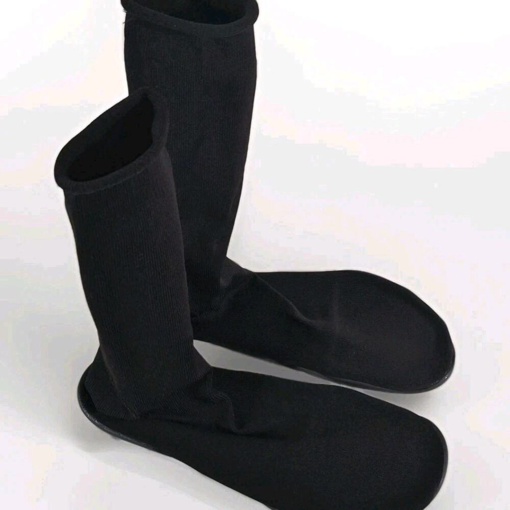 Yeezy Pods Sock Shoes Size 3 (US 11–13) Dark Brown/Black w/ Bag